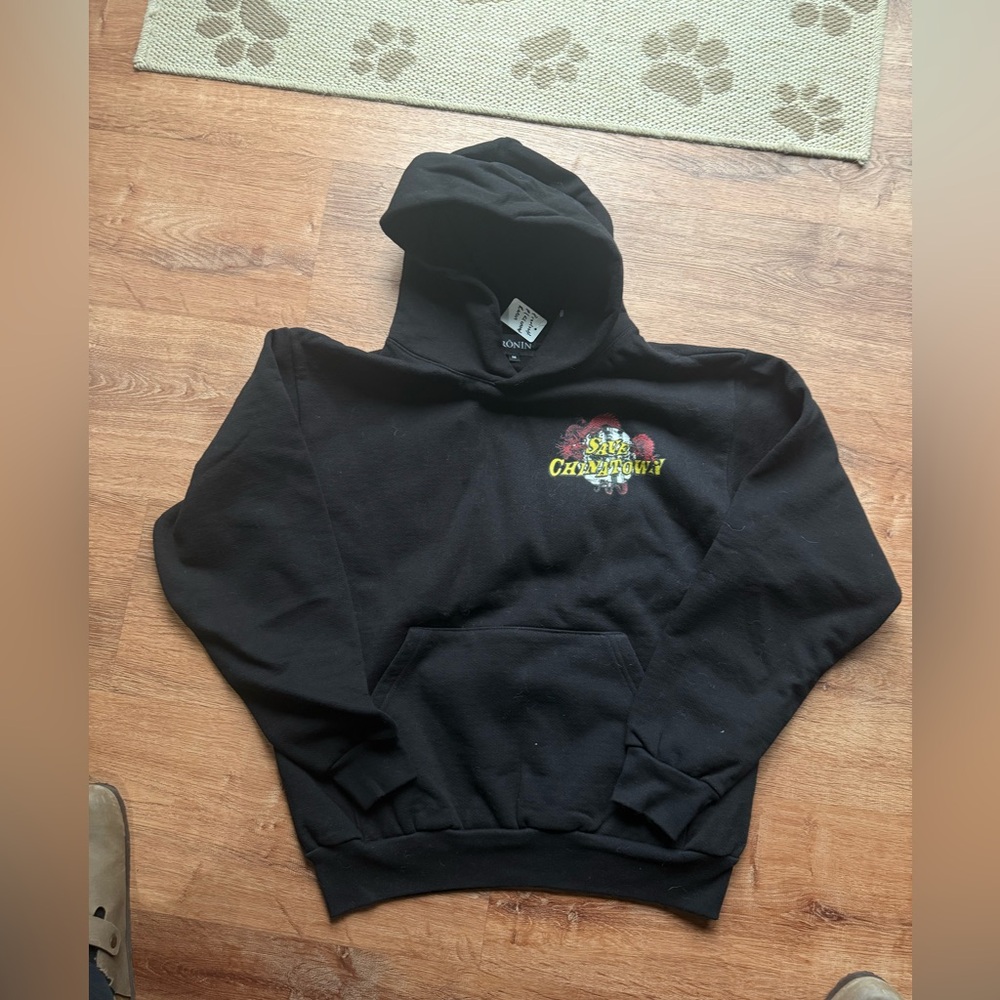 Rönin Black Pullover Hoodie with Subtle Tag Detail